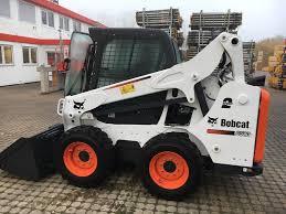 Alquiler de Minicargador BOB CAT S-185 con Cuchara cargadora de ,45 m3 en Vitoria, Álava, España